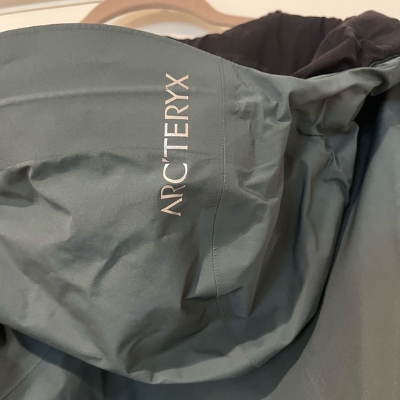 EUC ⛷️ Arc’teryx Shashka IS Women’s Ski Jacket Small Paradox - Picture 11 of 16